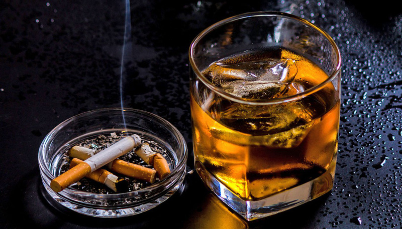 Tránh xa rượu bia, thuốc lá là cách để có giấc ngủ ngon và một cơ thể khỏe mạnh